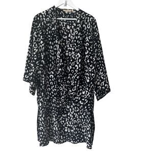 Andree by Unit Kimono Size L Longline Tunic Animal Print Black Topper Oversized